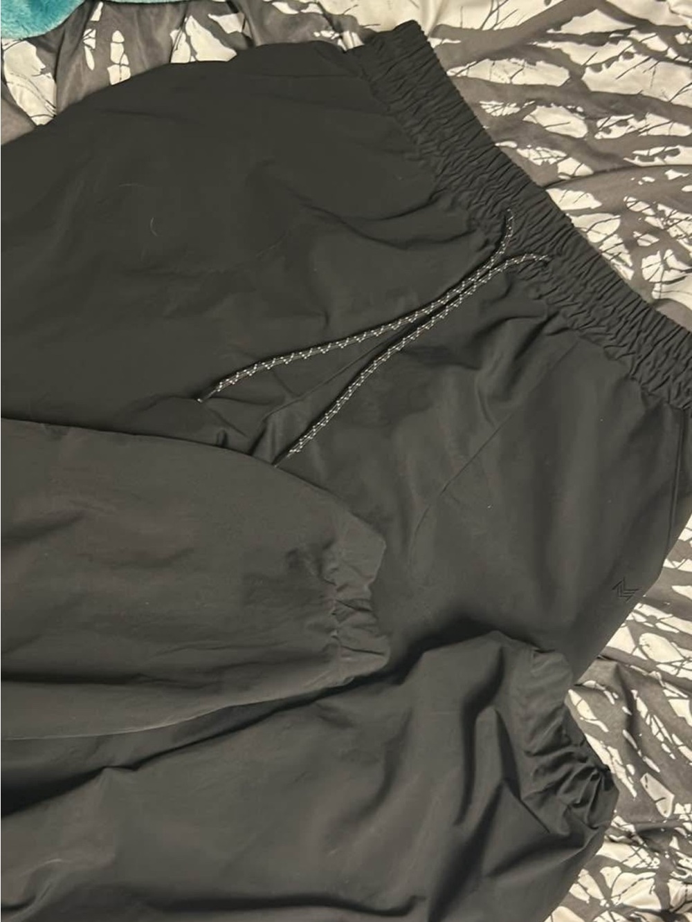 Women’s Black Elastic-Waist Jogger Sweatpants
